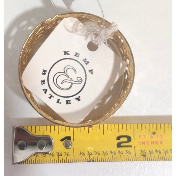 Vintage Set of 18 Gold Tone Metal Napkin Rings With Etched Design 1.75x1" NEW - Picture 12 of 12